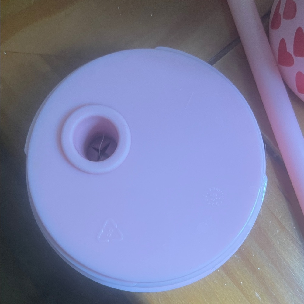 Simple Moder Pink Heart Patterned cup - Picture 7 of 8